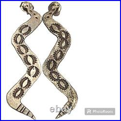 SLITHERING SNAKE Serpent VINTAGE NATIVE AMERICAN ZUNI STERLING SILVER EARRINGS