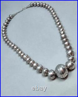 Unusual Vintage Navajo Silver Pearl Native American Bench Bead Necklace Sterling