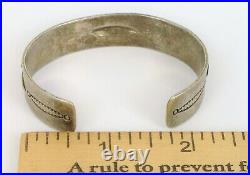 Vintage Beautiful Sterling Silver Native American Roadrunner Cuff Bracelet