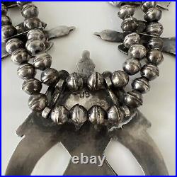 Vintage Native American Dead-Pawn Squash Blossom Silver Necklace