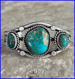 Vintage Native American Navajo Turquoise Sterling Silver bracelet