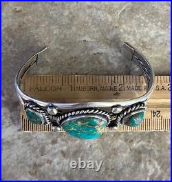 Vintage Native American Navajo Turquoise Sterling Silver bracelet